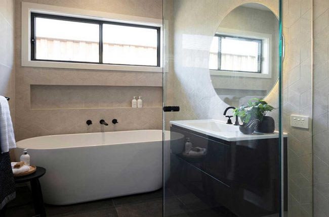 Southport 217 bathroom with freestanding bath