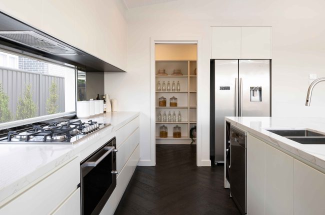 Trinity 286 kitchen